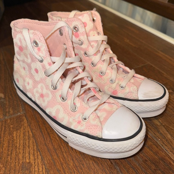 Kids' Chuck Taylor All Star Lift High Top Sneaker size 3.5 donut glaze/pink - Picture 2 of 5